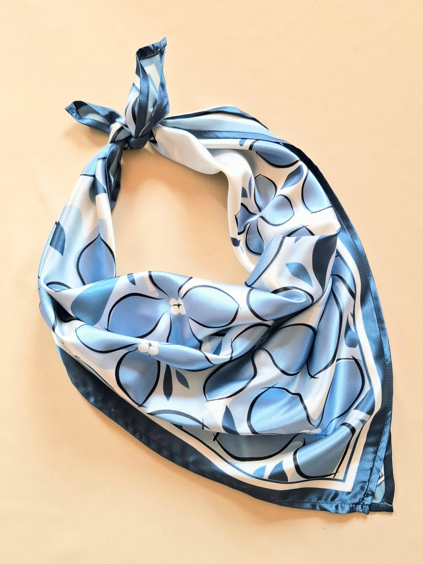 Foulard carré 70cm Ortensia