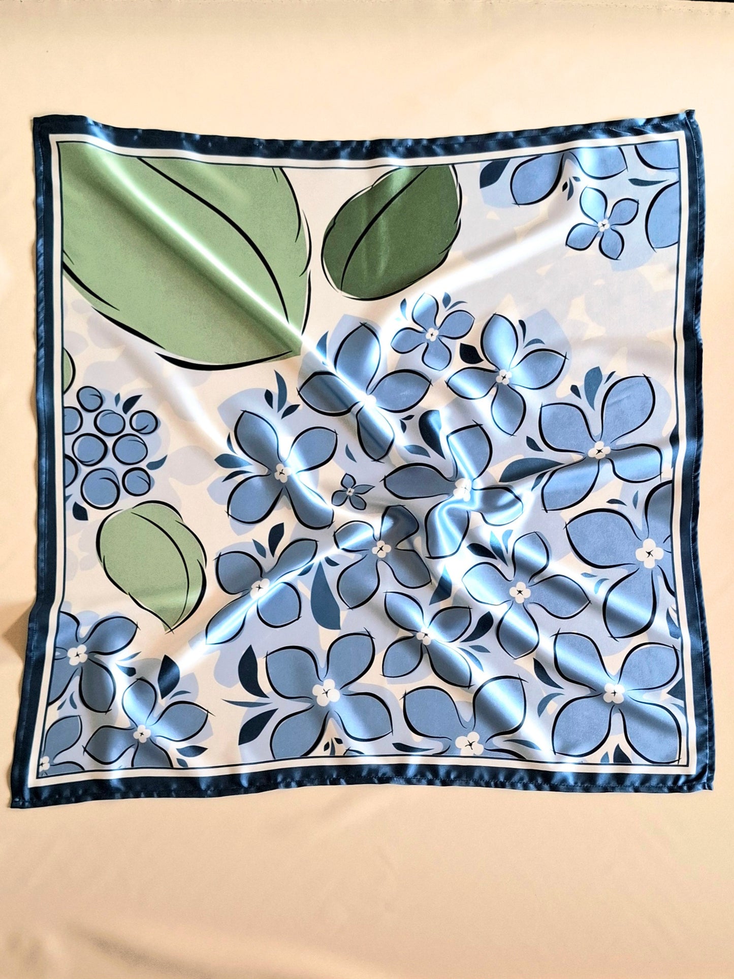 Foulard carré 70cm Ortensia